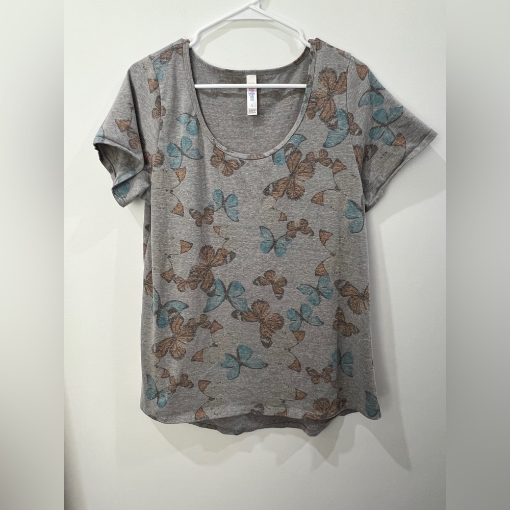 LuLaRoe Butterfly Graphic Tee